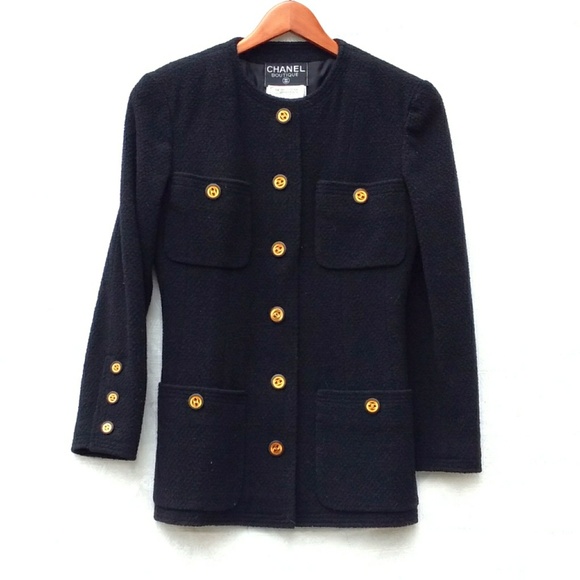 ❌SOLD Vintage Chanel Black Boucle Skirt Suit ❌ - Picture 5 of 7